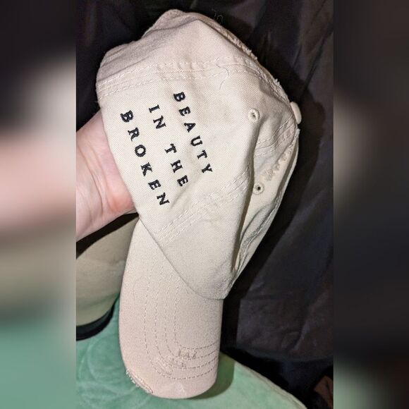 DECKY beige adjustable 'Beauty in the Broken' hat, NWOT - Picture 5 of 6